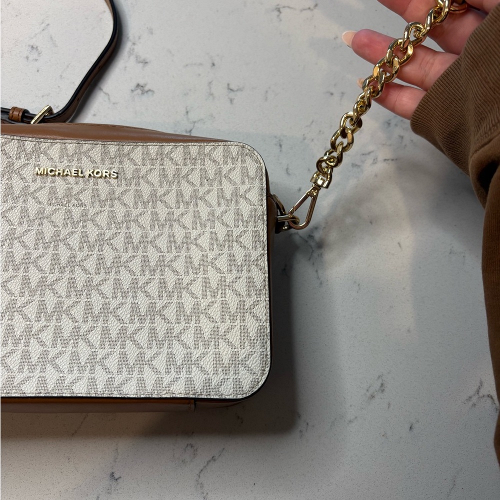 Michael Kors Cream and Tan Crossbody Bag - Picture 5 of 8